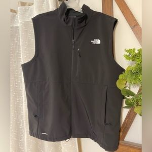 Men’s North Face vest